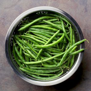 colander of green beans